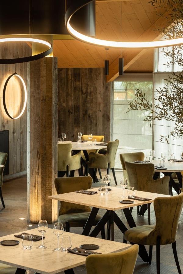 Logis Hotel Parenthese, Restaurant & Spa Chille Exteriör bild