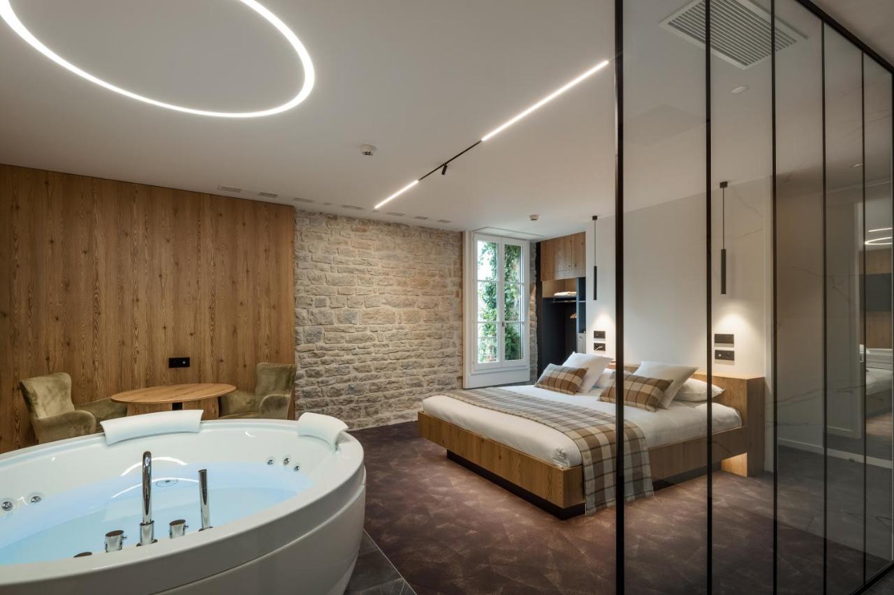 Logis Hotel Parenthese, Restaurant & Spa Chille Exteriör bild