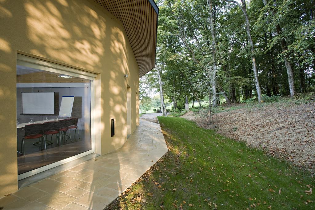 Logis Hotel Parenthese, Restaurant & Spa Chille Exteriör bild
